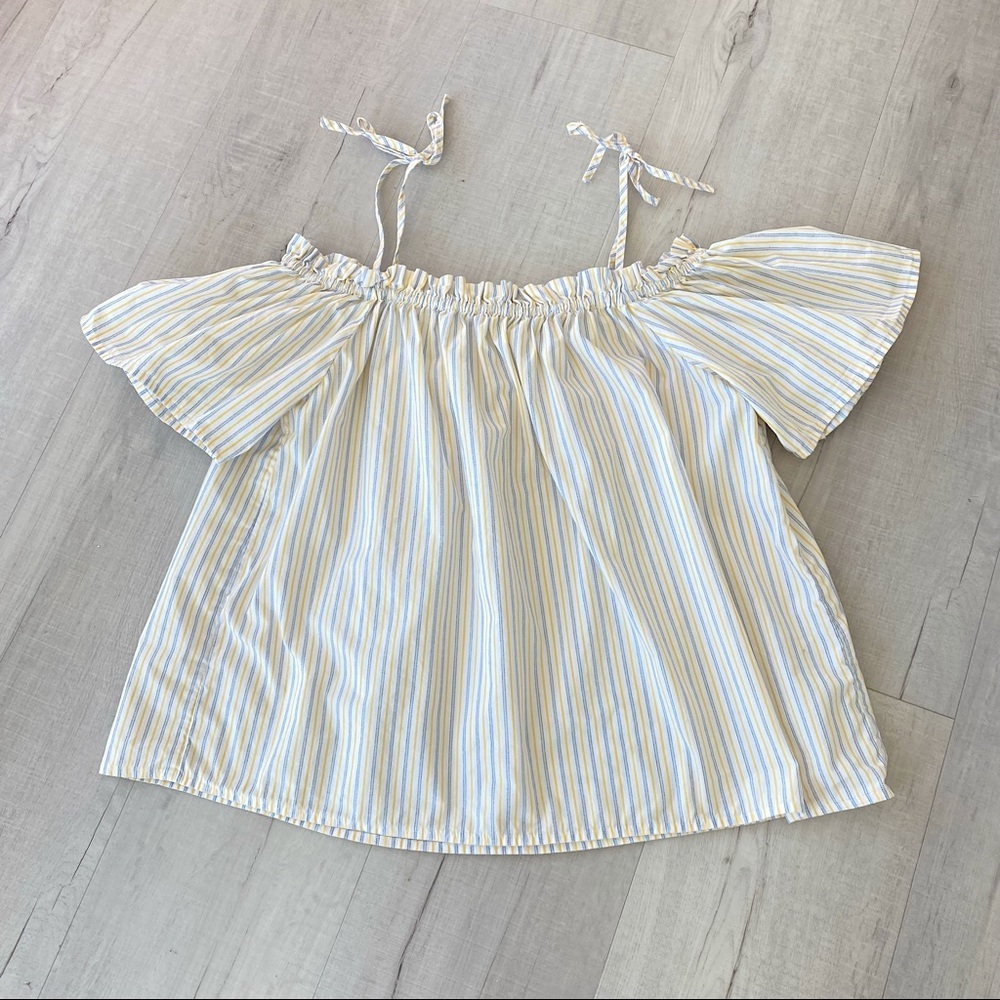 ❤️ H&M Spring Striped Ribbon Tie Straps Off The Shoulder Butterfly Sleeve Top